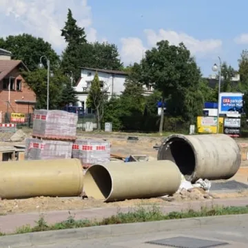 Praca przy przebudowie skrzyżowania wre