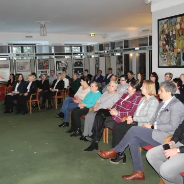 Samorządowcy z Ładzic poznali kulisy pracy w Sejmie