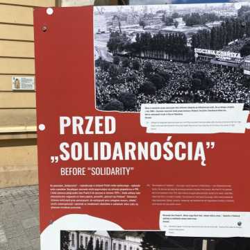 „Tu rodziła się Solidarność” – plenerowa wystawa w Radomsku