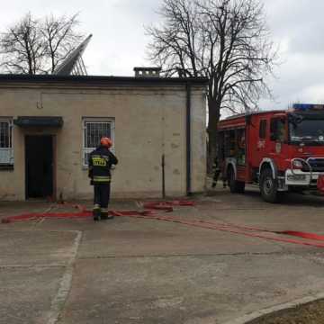 Strażacy ćwiczyli akcję ratowniczą w DPS w Radziechowicach Drugich