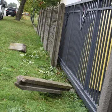 Nowe ogrodzenie przy świetlicy wiejskiej w Barczkowicach