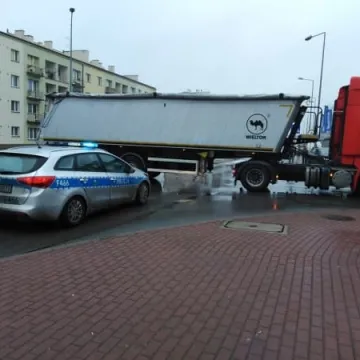 Nieuważny kierowca scanii 