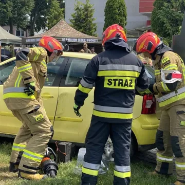 Symulacja wypadku i zarządzanie kryzysowe. Trening 9. Łódzkiej Brygady OT w Radomsku