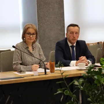 Ostatnia w tej kadencji sesja Rady Miejskiej w Radomsku. Została zwołana w trybie nadzwyczajnym