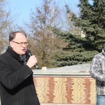 Pobiegli wilczym tropem