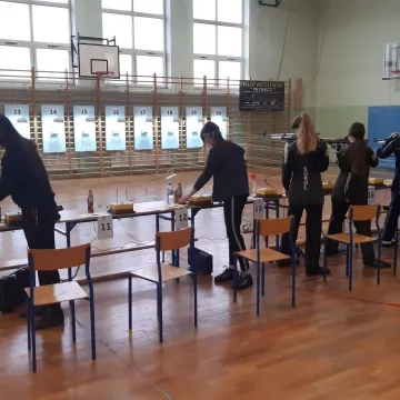 Strzeleckie sukcesy zawodników OKSS „10-tka”