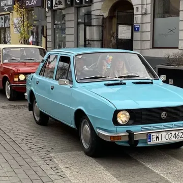 Zabytkowe pojazdy przejechały ulicami Radomska