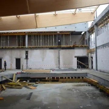 Mury pną się do góry, czyli trwa budowa nowego basenu