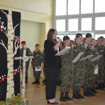 Uczniowie „drzewniaka” w Radomsku złożyli ślubowanie