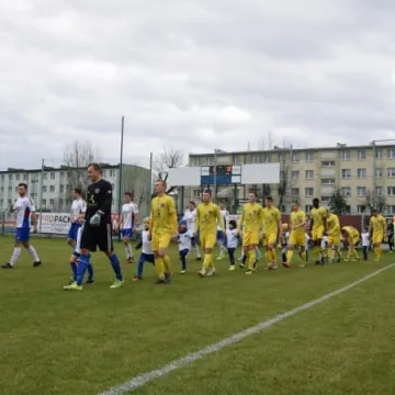 RKS Radomsko remisuje z Bronią Radom 1:1