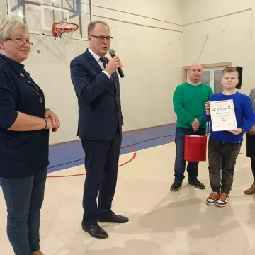 Mały bohater Miłosz Kwaśniak odebrał nagrodę od prezydenta Radomska