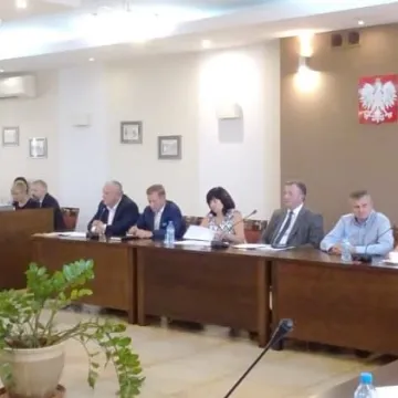 Wakacyjna sesja rady powiatu