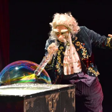 Teatr Baniek Mydlanych. Międzynarodowe widowisko w Radomsku!