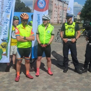 Rowerzyści odkrywali uroki regionu między Wartą, a Pilicą