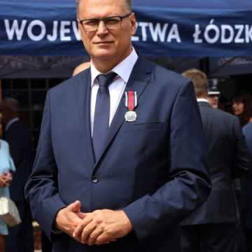 Prezydent Radomska odznaczony Złotym Medalem za zasługi dla Policji