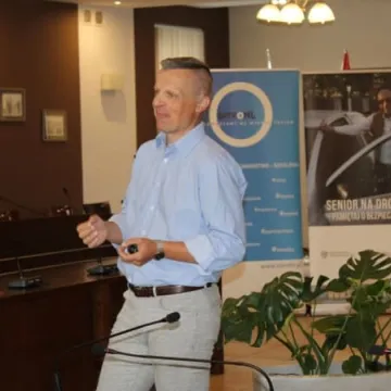 Akcja edukacyjna „Senior na drodze - pamiętaj o bezpieczeństwie”