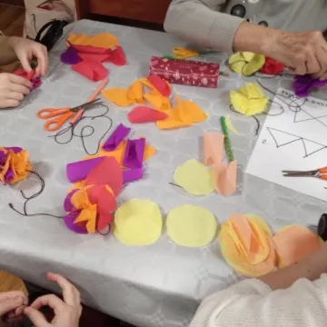 Pisanki i pająki ludowe ożywiły tradycję w Gidlach