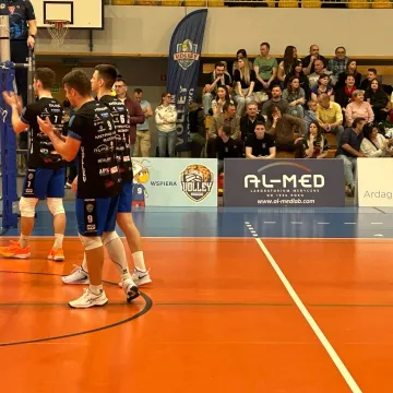Zacięta walka w Radomsku. METPRIM Volley pokonuje Resursę Łódź po tie-breaku