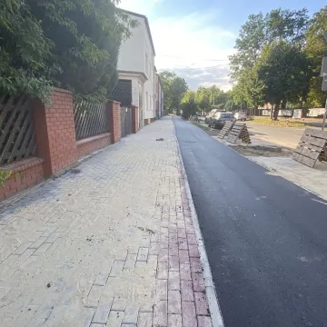 Radomsko: ścieżki rowerowe w budowie, prace jeszcze trwają