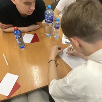 Edukacja obywatelska w „Mechaniku”. Dyskusje o czytelnictwie, stresie i uzależnieniach