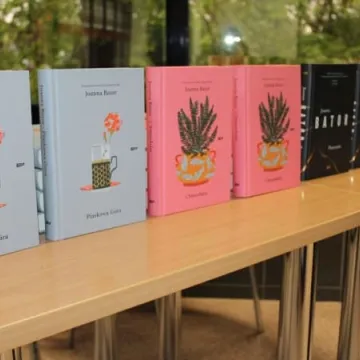 Spotkanie z laureatką nagrody NIKE - Joanną Bator w bibliotece w Radomsku