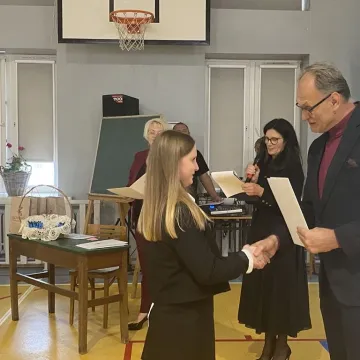 Najlepsi z najlepszych. Uczniowie  nagrodzeni stypendiami prezydenta