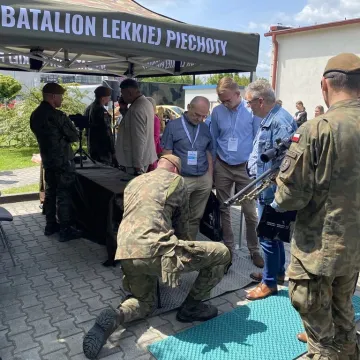 Symulacja wypadku i zarządzanie kryzysowe. Trening 9. Łódzkiej Brygady OT w Radomsku