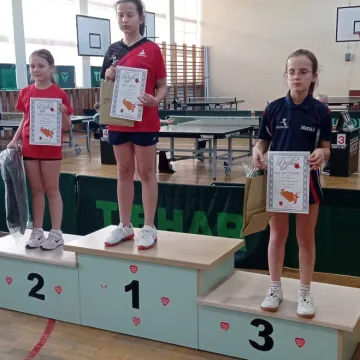 Nina Aleksieieva z UMLKS Radomsko na podium II WTK w Łodzi