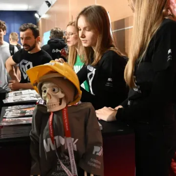 43 wystawców, setki możliwości. Targi edukacyjne w II LO Radomsko