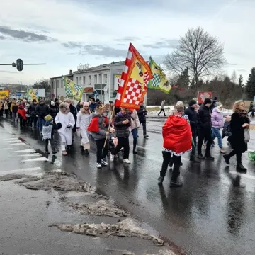 Orszak Trzech Króli 2025 w Radomsku. „Kłaniajcie się królowie!”