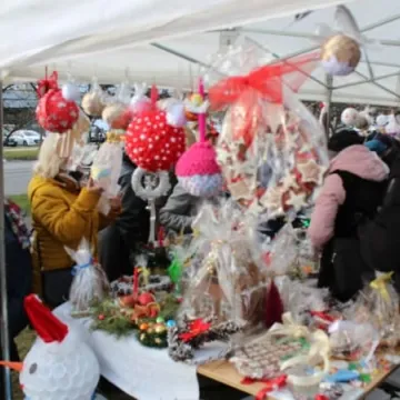 Kiermasz bożonarodzeniowy PSP 1