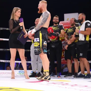 Korner Radomsko Boxing Night 2023. Robert Parzęczewski znokautował rywala