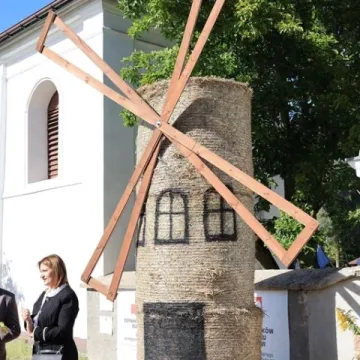 Lokalne tradycje w centrum uwagi podczas święta ziemniaka w Dmeninie