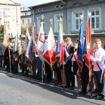 Odsłonięcie tablicy poświęconej żołnierzom KWP