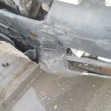 Kolizja na Sucharskiego i Poprzecznej. Powód? Wymuszenie pierwszeństwa