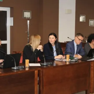 Na komisji edukacji o problemach w oświacie