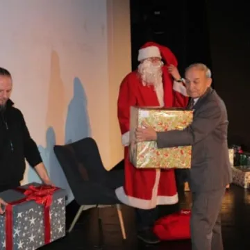 Mikołaj połączył pokolenia