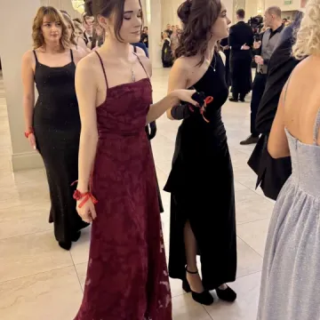 Odliczanie do matury rozpoczęło się eleganckim balem w LO Przedborzu