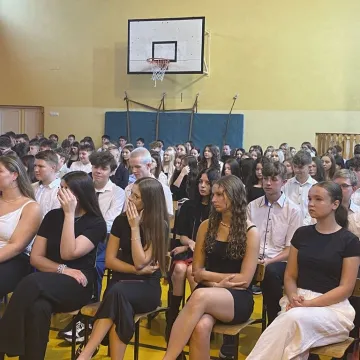 Pierwsze Liceum zakończyło rok z dumą – ponad 100 wyróżnionych uczniów i kolejne inwestycje