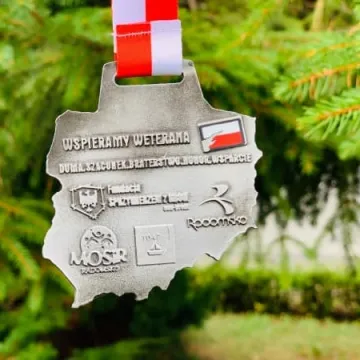 Oficjalna koszulka i medal biegu „Radomsko Extreme 2019”
