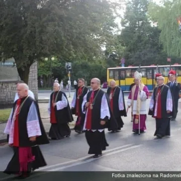 Procesja jadwiżańska przeszła przez Radomsko