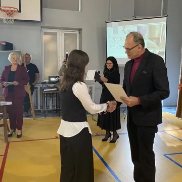 Najlepsi z najlepszych. Uczniowie  nagrodzeni stypendiami prezydenta