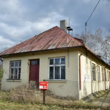 O losach budynku po byłej szkole w Suchej Wsi zdecydują mieszkańcy