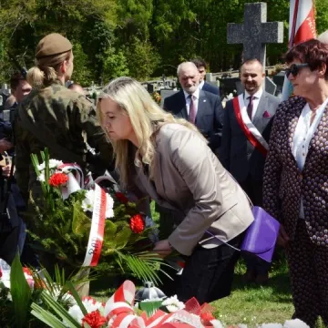 W Bąkowej Górze upamiętniono zamordowanych żołnierzy KWP