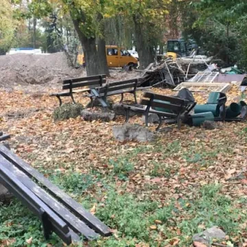 Trwa rewaloryzacja parku Świętojańskiego