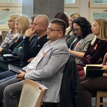 W Radomsku dyskutowano o przemocy wobec dzieci