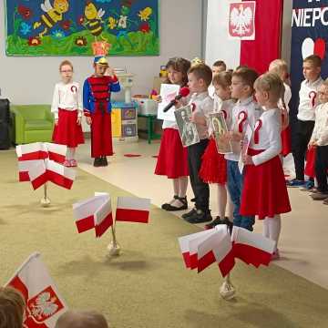 Uroczyste obchody Święta Niepodległości w PP nr 10 w Radomsku