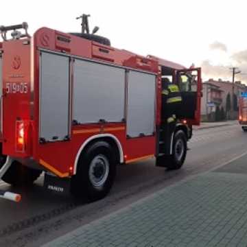Nowy wóz strażacki w garażu druhów OSP Kamieńsk