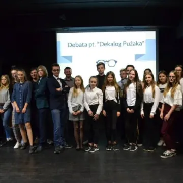 Debata w MDK ph. „Dekalog Pużaka”.