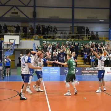 Czwarty tie-break z rzędu. Bugaj Volley Radomsko ulega Chełmcowi